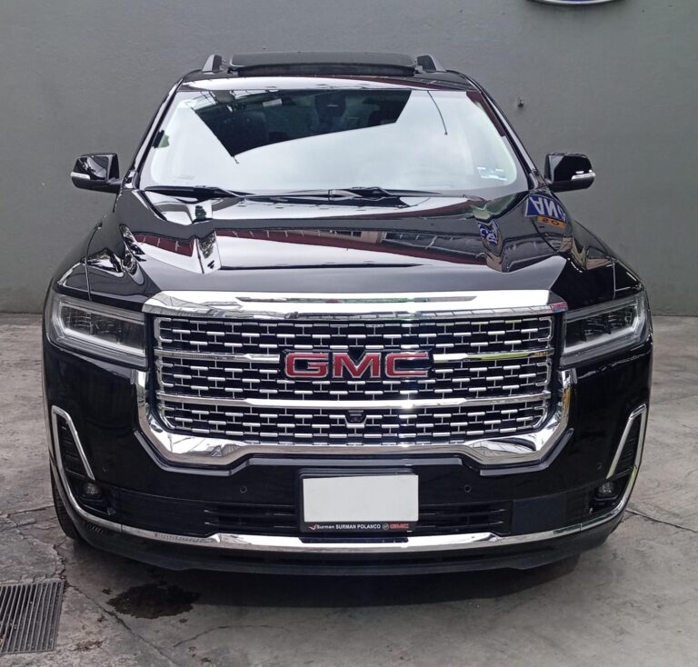 En venta GMC Acadia 3.6 V6 Denali Awd, 2023, 16,500kms, $738,000