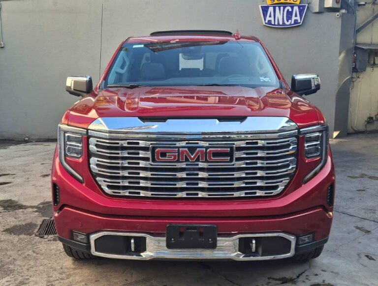 En venta GMC Sierra 6.2 V8 Denali 2024